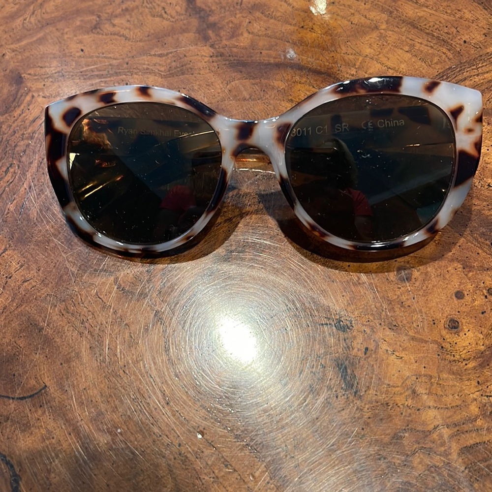 Ryan Simkhai Sunglasses 2.50